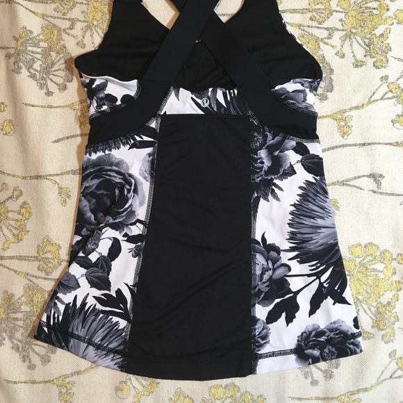 Lululemon Floral Yoga Tank - Picture 8 of 8